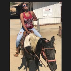 Meet your Posher, Lindsay